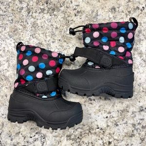 Toddler size 5 snow boots